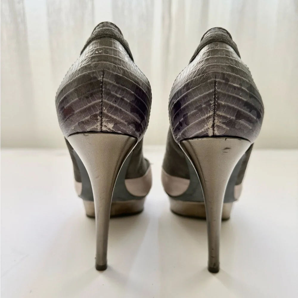 BCBGMaxAzria Two-Tone Peep Toe Platform Heels Size 7.5 / Neutral High Heel